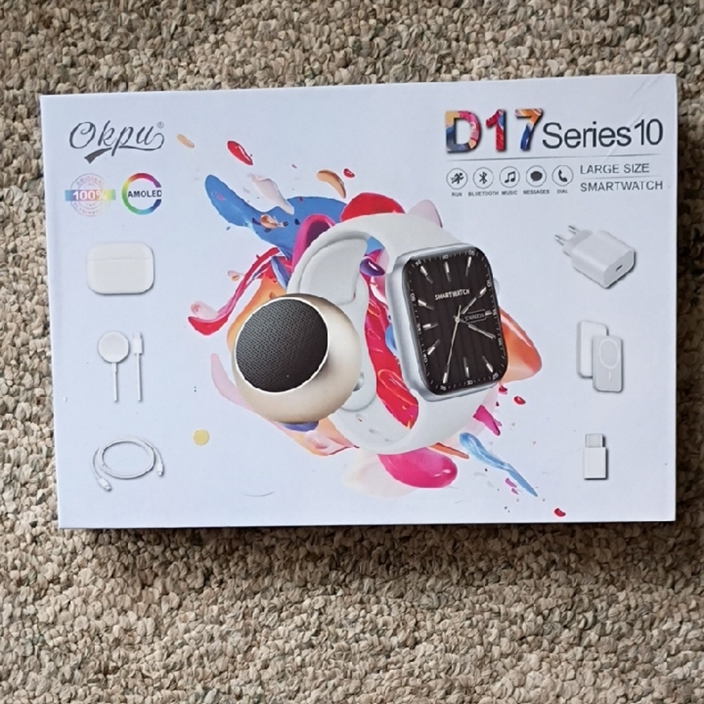 D17 Series 10 Smartwatch - Black and White